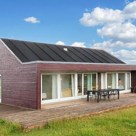 Feriehus Three-bedroom In 22