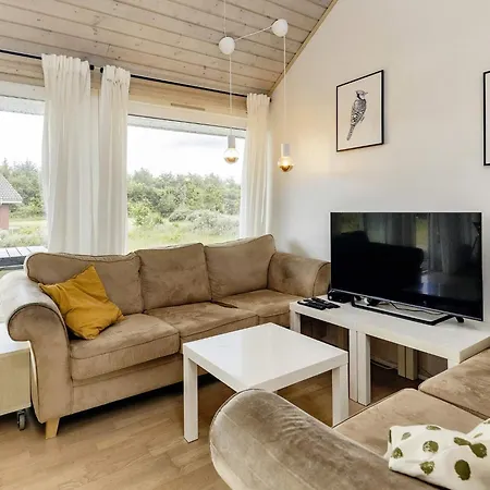 Three-bedroom In 22 *