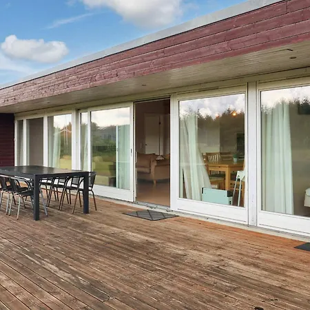 Three-bedroom In 22