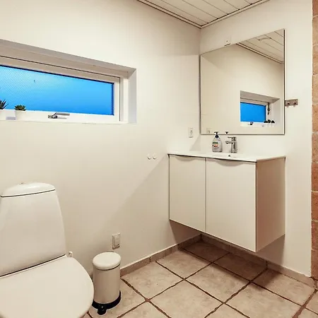 Three-bedroom In 22 Brovst