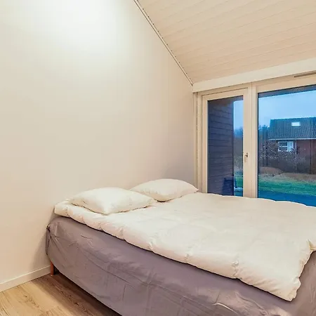 Three-bedroom In 22 Feriehus *