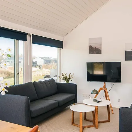 Three-bedroom In 22 Casa vacanze