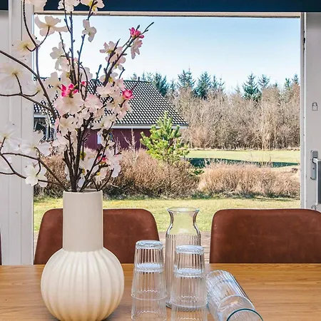 Three-bedroom In 22 Brovst
