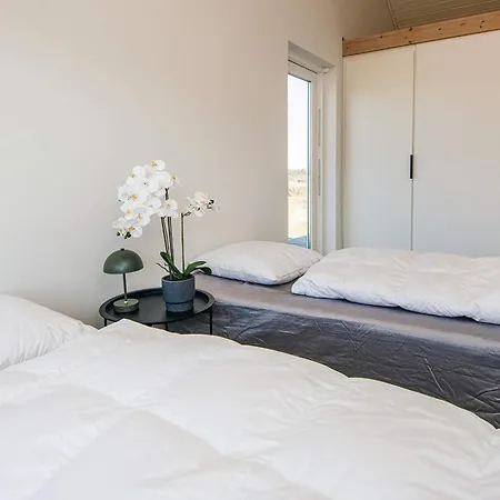 Three-bedroom In 22 Casa vacanze *