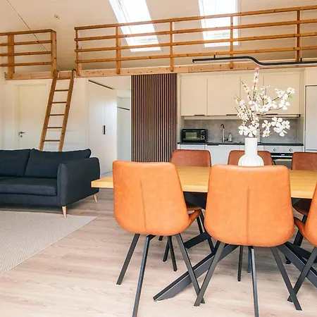 Three-bedroom In 22 Casa vacanze *